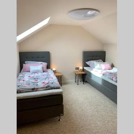 Neue Ruhige Am Wald Appartement
